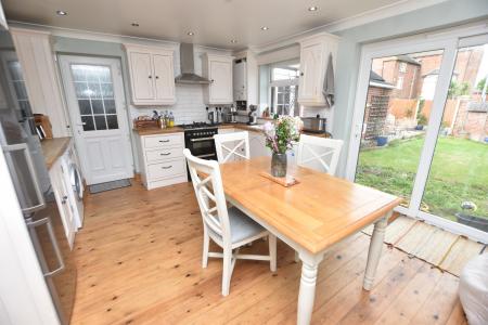 4 bedroom Detached house for sale in Staffords Acre, Kegworth, DE74