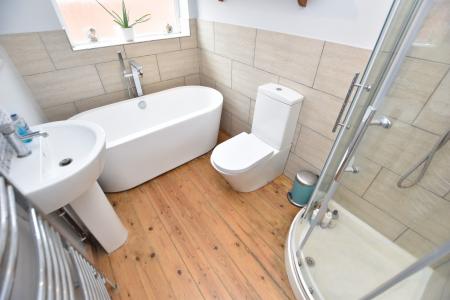 4 bedroom Detached house for sale in Staffords Acre, Kegworth, DE74