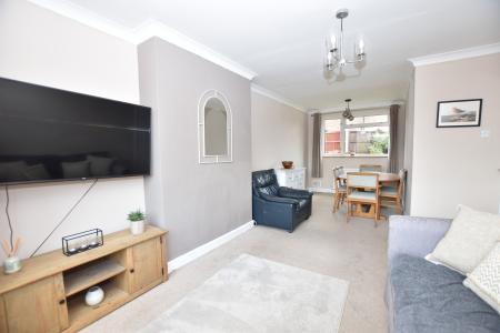 3 bedroom Semi-detached house for sale in Stonebridge Drive, East Leake, LE12