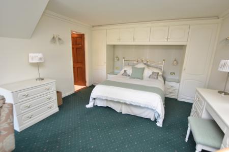 4 bedroom Barn Conversion for sale in Sutton Court, Park Lane, Sutton Bonington, LE12