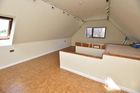 4 bedroom Barn Conversion for sale in Sutton Court, Park Lane, Sutton Bonington, LE12