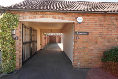 4 bedroom Barn Conversion for sale in Sutton Court, Park Lane, Sutton Bonington, LE12