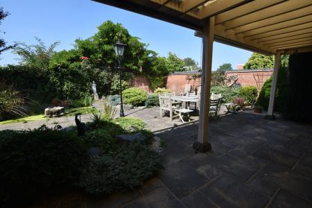 4 bedroom Barn Conversion for sale in Sutton Court, Park Lane, Sutton Bonington, LE12