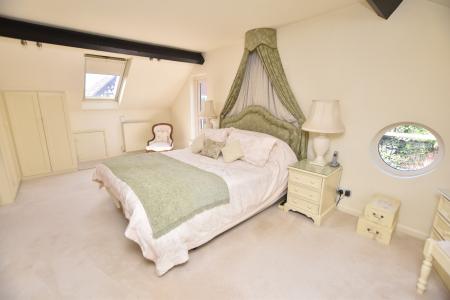 4 bedroom Barn Conversion for sale in Sutton Court, Park Lane, Sutton Bonington, LE12