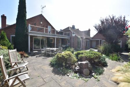 4 bedroom Barn Conversion for sale in Sutton Court, Park Lane, Sutton Bonington, LE12