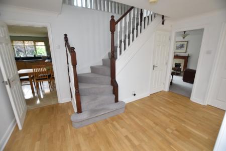 5 bedroom Detached house for sale in The Arches, East Leake, LE12