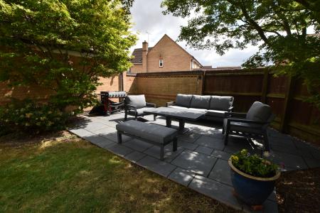 5 bedroom Detached house for sale in The Arches, East Leake, LE12