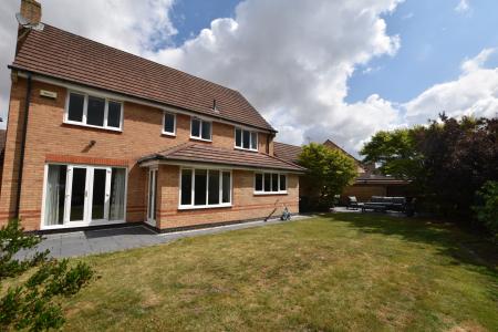 5 bedroom Detached house for sale in The Arches, East Leake, LE12