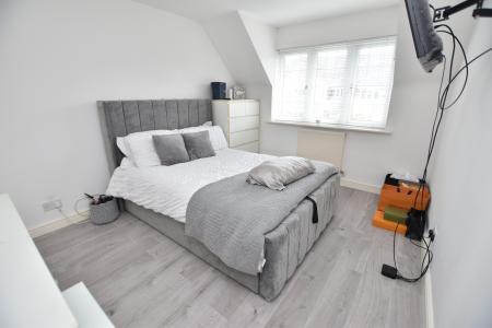 5 bedroom Detached house for sale in The Arches, East Leake, LE12