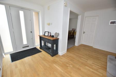 5 bedroom Detached house for sale in The Arches, East Leake, LE12