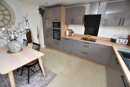 3 bedroom Detached house for sale in The Green, Long Whatton, LE12