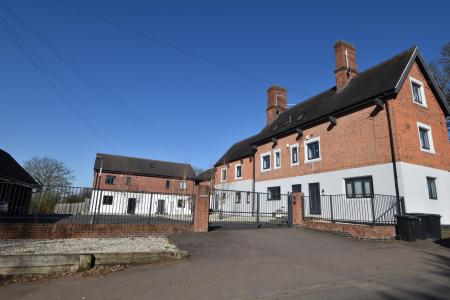 2 bedroom Town house for sale in The Sidings, Kegworth, DE74