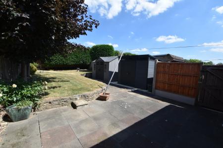 2 bedroom Semi-detached house for sale in Tiverton Road, Loughborough, LE11