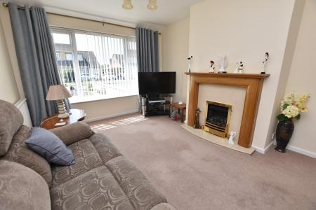 2 bedroom Semi-detached house for sale in Tiverton Road, Loughborough, LE11