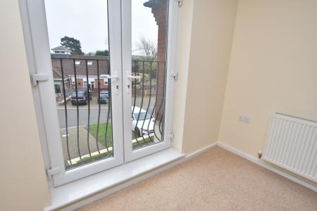 2 bedroom Flat for sale in Walnut Gardens, East Leake, LE12