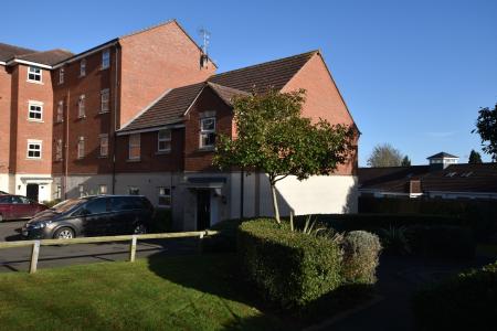 2 bedroom Flat for sale in Walnut Gardens, East Leake, LE12