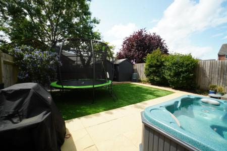 3 bedroom Detached house for sale in Wattle Close, Sileby, LE12