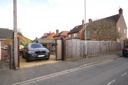 4 bedroom Link detached house for sale in William Street, Loughborough, LE11