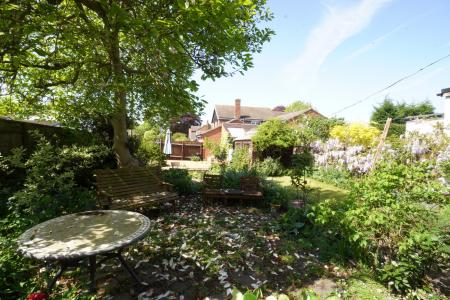 4 bedroom Link detached house for sale in William Street, Loughborough, LE11