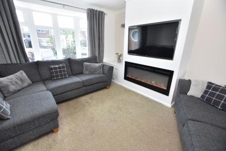3 bedroom Semi-detached house for sale in Murdoch Rise, Loughborough, LE11