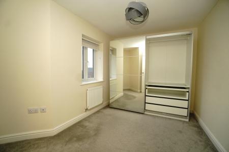 3 bedroom Flat for sale in Newman Close, Loughborough, LE11