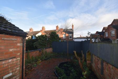 2 bedroom Terraced House for sale in Cartwright Street, Loughborough, LE11