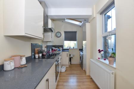2 bedroom Semi-detached house for sale in West Leake Road, East Leake, LE12