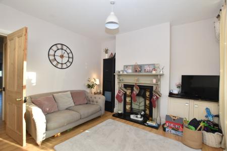 2 bedroom Semi-detached house for sale in West Leake Road, East Leake, LE12