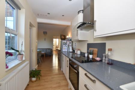 2 bedroom Semi-detached house for sale in West Leake Road, East Leake, LE12
