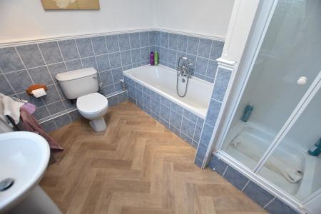 4 bedroom Bungalow for sale in Main Street, Normanton on Soar, LE12