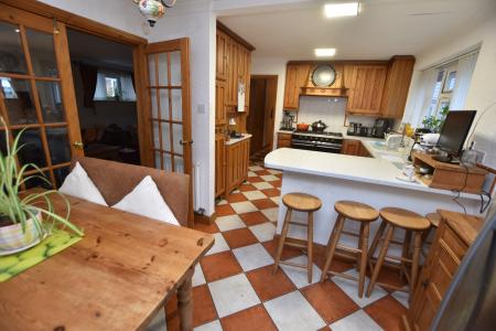 4 bedroom Bungalow for sale in Main Street, Normanton on Soar, LE12