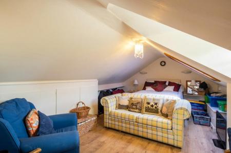 4 bedroom Bungalow for sale in Main Street, Normanton on Soar, LE12