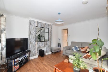 2 bedroom Town house for sale in Lanes Close, Sileby, LE12