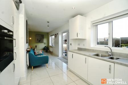 5 bedroom Detached house for sale in Ladybird Close, East Leake, LE12