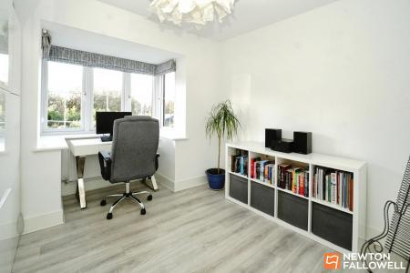 5 bedroom Detached house for sale in Ladybird Close, East Leake, LE12