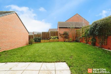 5 bedroom Detached house for sale in Ladybird Close, East Leake, LE12