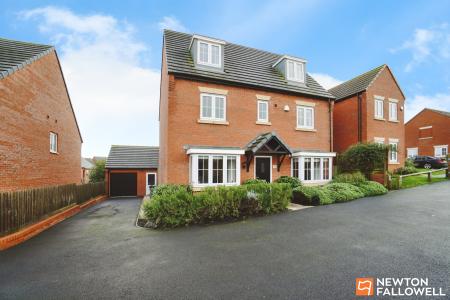 5 bedroom Detached house for sale in Ladybird Close, East Leake, LE12