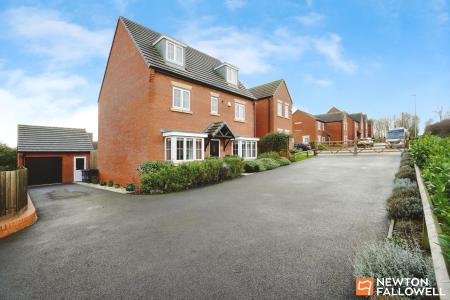 5 bedroom Detached house for sale in Ladybird Close, East Leake, LE12