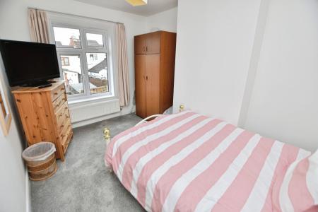 2 bedroom Semi-detached house for sale in Meadow End, Gotham, NG11