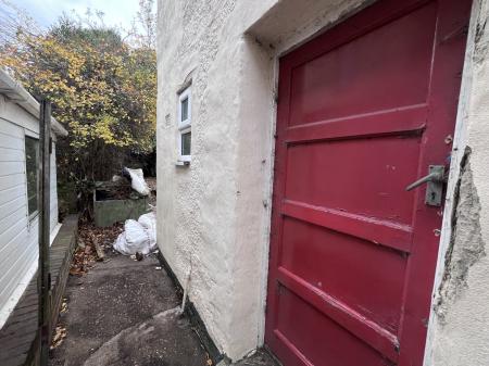 2 bedroom Semi-detached house for sale in Bailey Crescent, Mansfield, NG19