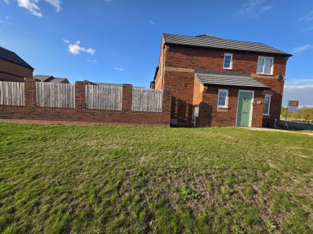 2 bedroom Semi-detached house for sale in Curie Close, Forest Town, NG19