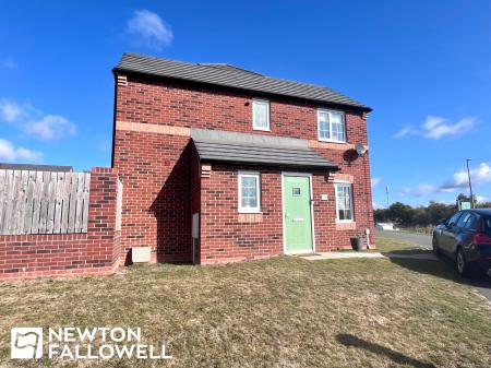 2 bedroom Semi-detached house for sale in Curie Close, Forest Town, NG19