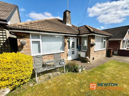 2 bedroom Detached bungalow for sale in Leeming Park, Mansfield Woodhouse, NG19