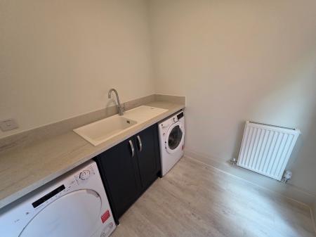 4 bedroom Detached house for sale in Maypole Road, Mansfield, NG19