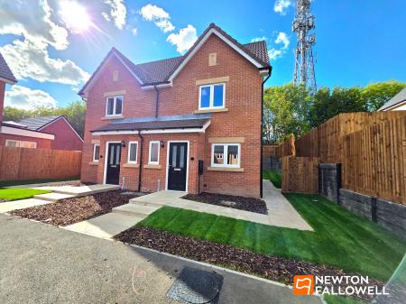 3 bedroom Semi-detached house for sale in Maypole Road, Mansfield, NG19