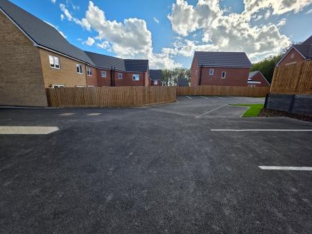 3 bedroom Semi-detached house for sale in Maypole Road, Mansfield, NG19