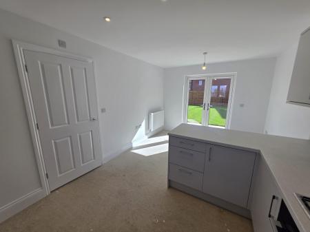 3 bedroom Detached house for sale in Maypole Road, Mansfield, NG19