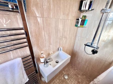 4 bedroom Detached house for sale in Crosby Close, Forest Town, NG19