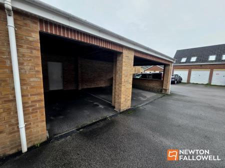 2 bedroom Town house for sale in Scholars Way, Mansfield, NG18