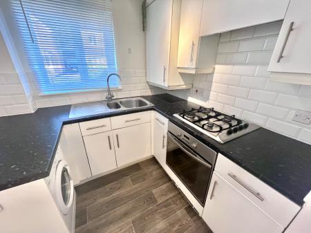 2 bedroom Flat for sale in Millrise Road, Mansfield, NG18